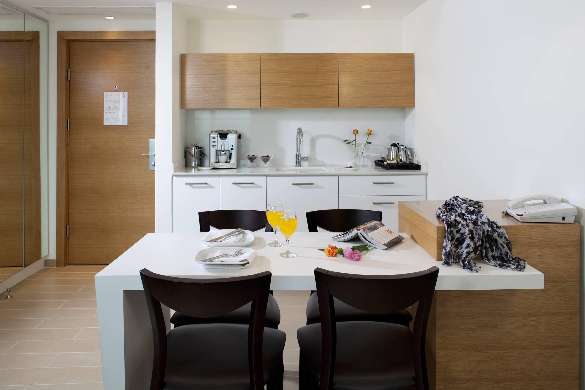 West All Suites Hotel Ασντόντ Εξωτερικό φωτογραφία
