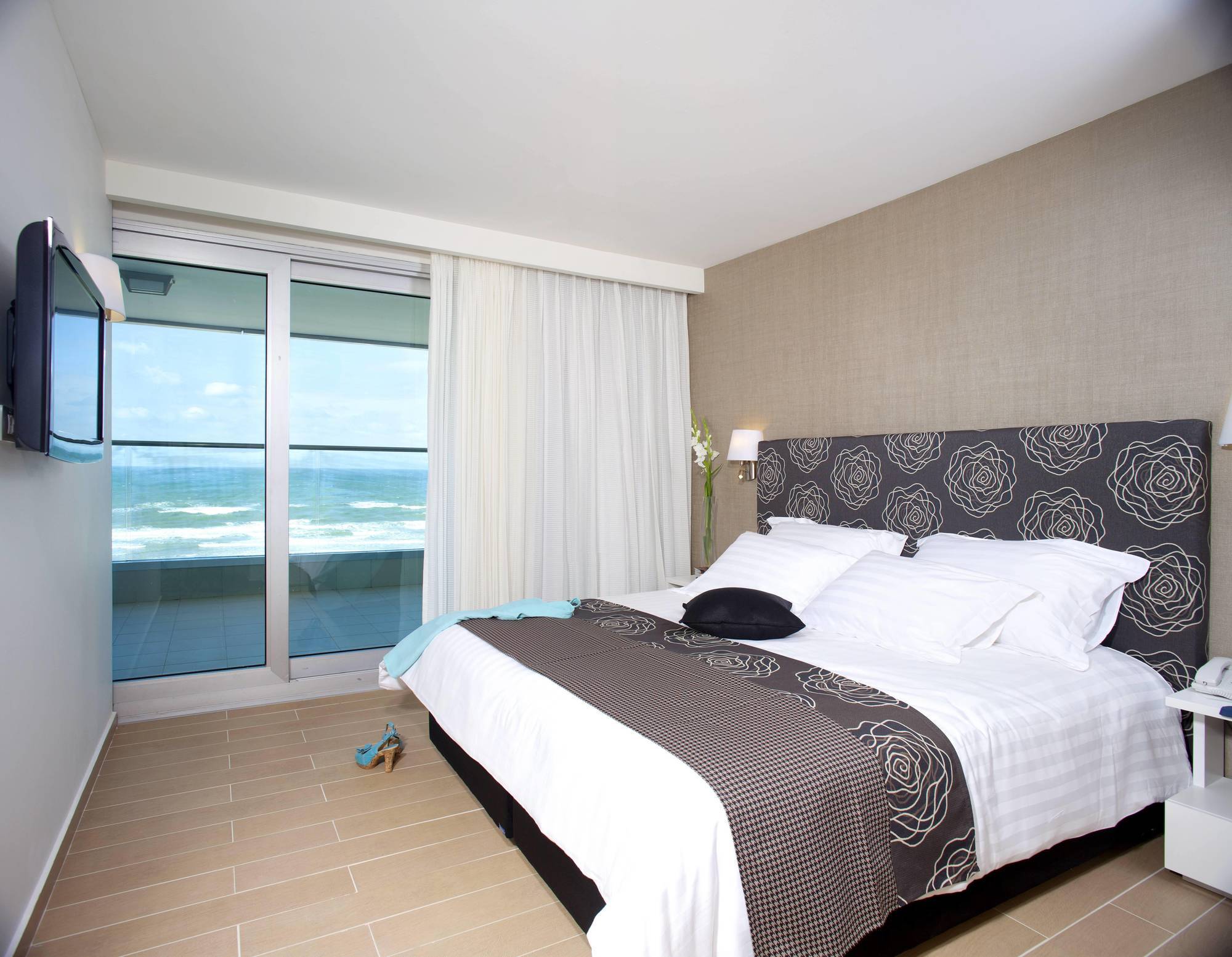 West All Suites Hotel Ασντόντ Εξωτερικό φωτογραφία