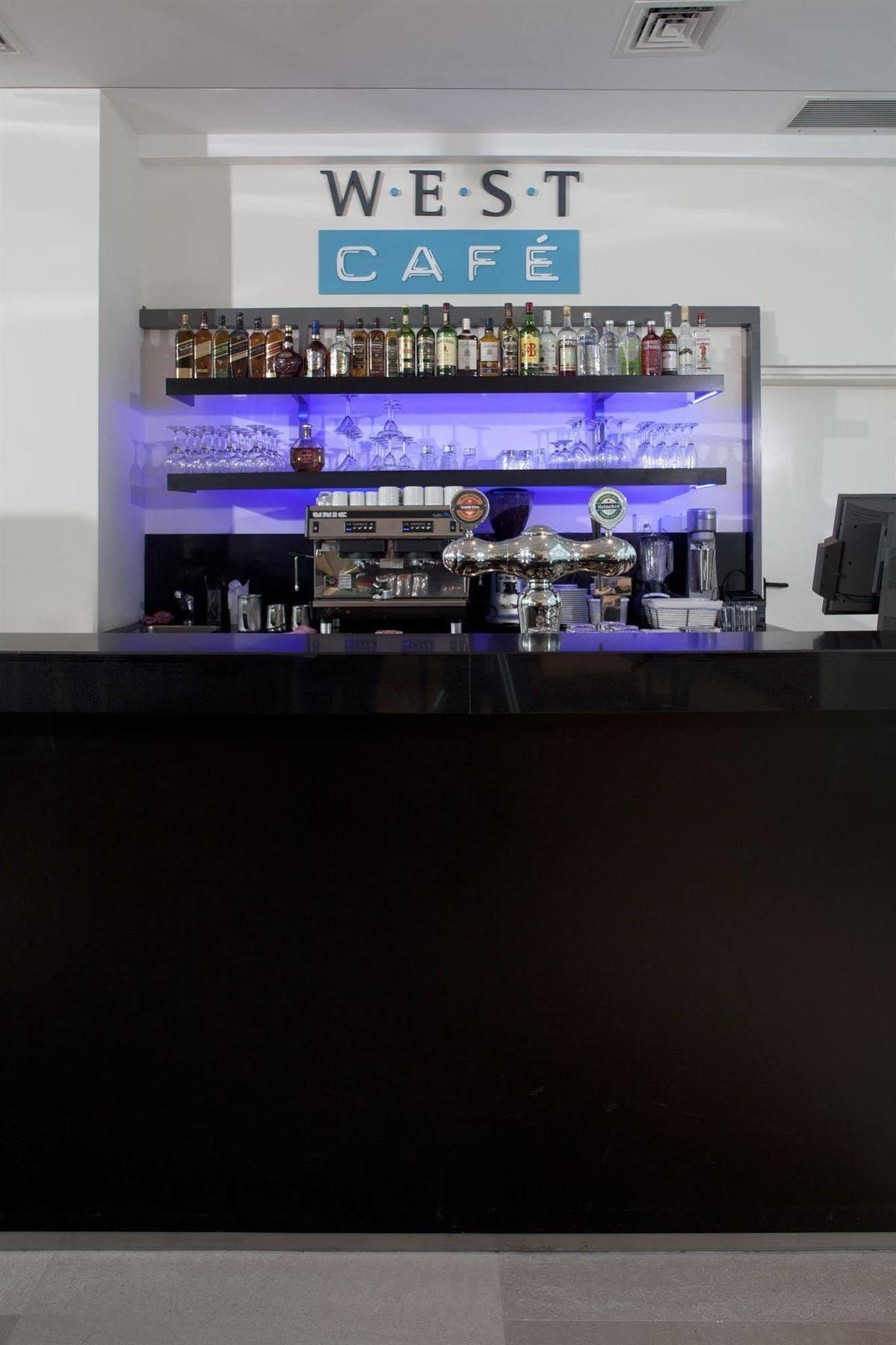 West All Suites Hotel Ασντόντ Εξωτερικό φωτογραφία